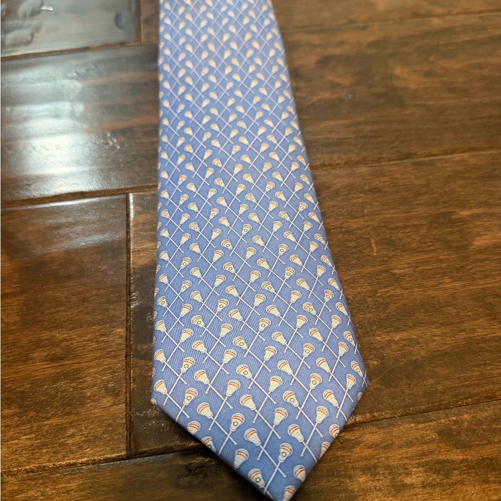 Lacrosse vineyard vines tie